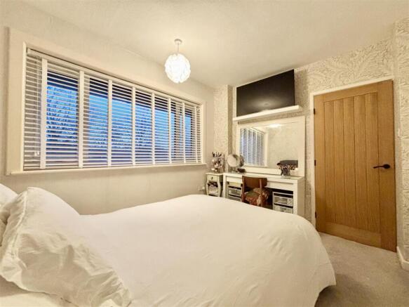 2 bed Detached Bungalow for sale Image 12