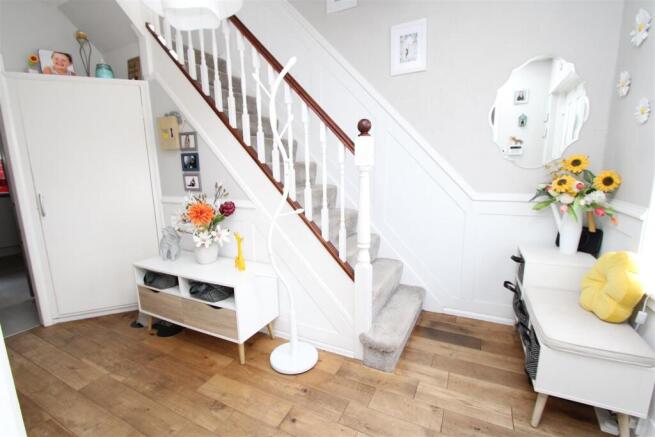 3 bed Semi-Detached for sale Image 4
