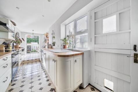 Yeo Vale Road, Barnstaple, Devon, EX32