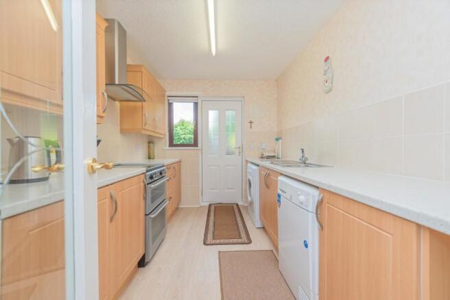 4. Kitchen.jpg