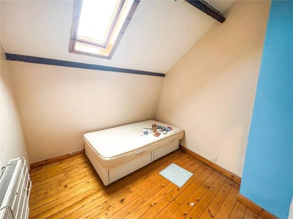 3 bed Apartment for sale Image 8