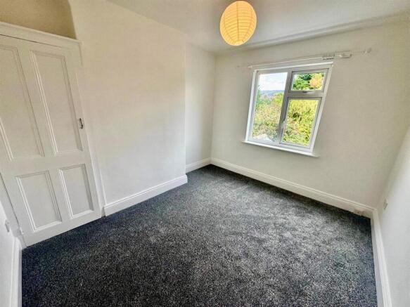 3 bed Terraced for sale Image 6