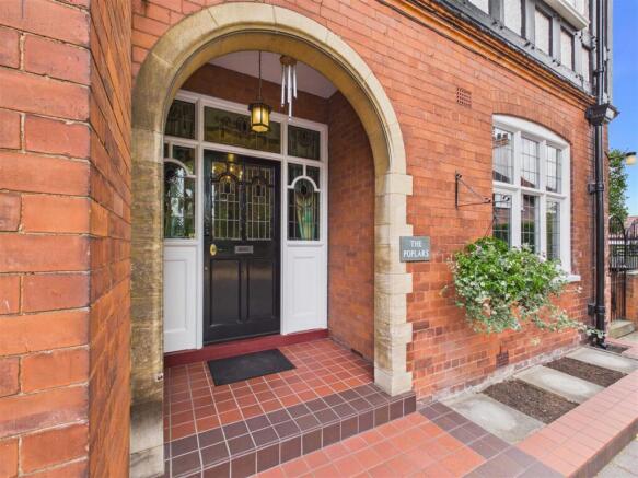 4 bed Detached for sale Image 5