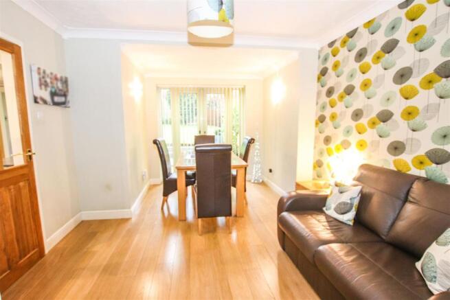 EXTENDED DINING ROOM