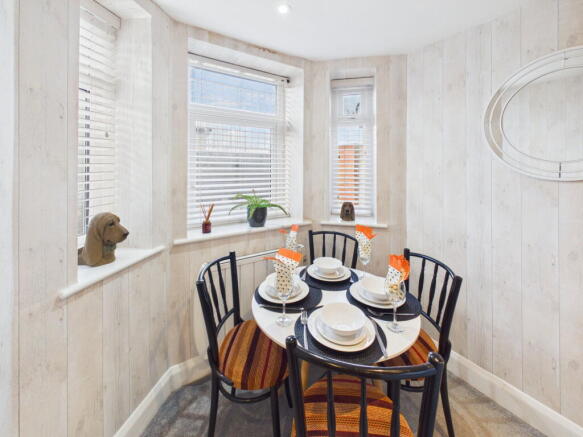 2 bed Apartment for sale Image 6
