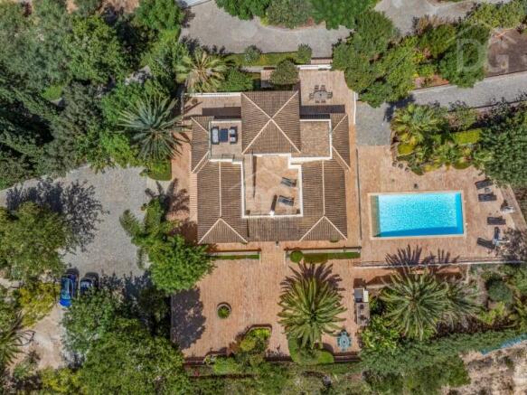 Moncarapacho-Estate-plot-private