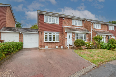 Appletree Close, Doddinghurst, Brentwood