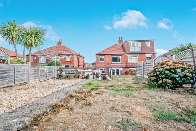 3 bed Semi-Detached for sale Image 4