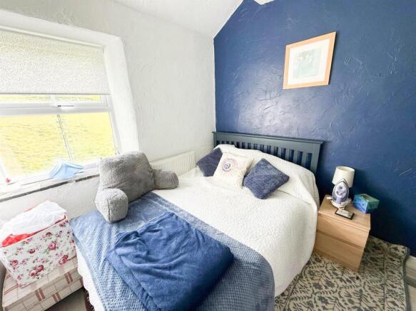2 bed Cottage for sale Image 11