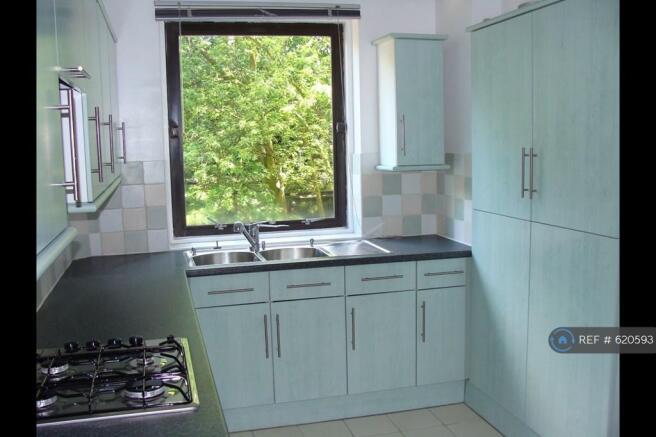 Fully Fitted Kitchen