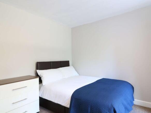 28 Watlington Road Room 1.JPG