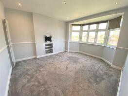 5, Lynton Crest, Strafford Gate, Potters Bar EN6 1PP