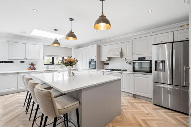 Hazelwood Drive, Pinner, HA5 photo 4