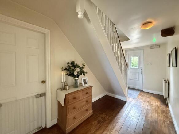 6 bed Detached for sale Image 5