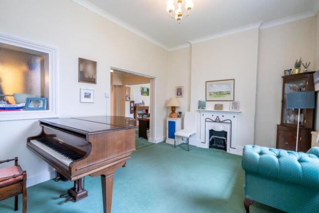 Breakfast Room.jpg