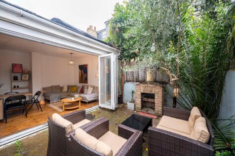 Crofton Road, London, SE5