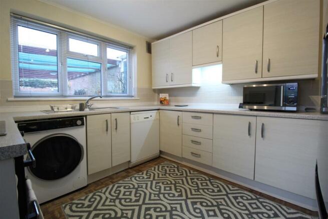 Kitchen 3.jpg