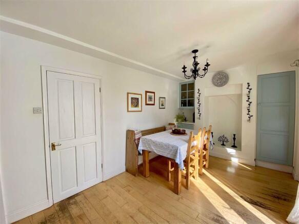 Dining Room: