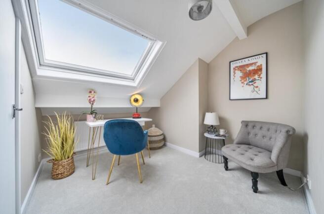 4 bed Terraced to rent Image 9
