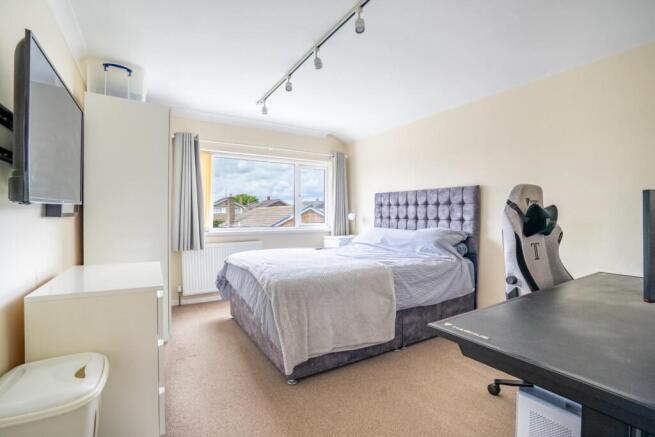 4 bed Detached for sale Image 10