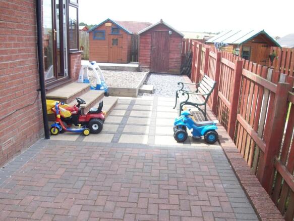 Garden/Driveway