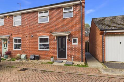 Hillside Gardens, Wittering, Peterborough, Cambridgeshire, PE8