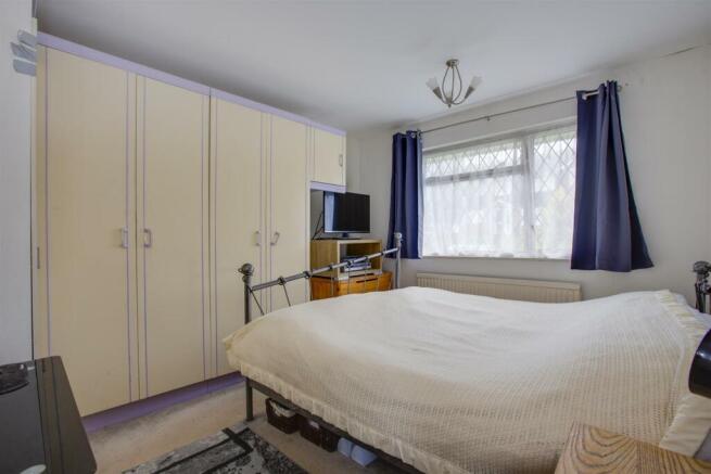22 South View, HP13 5UL-1.jpg