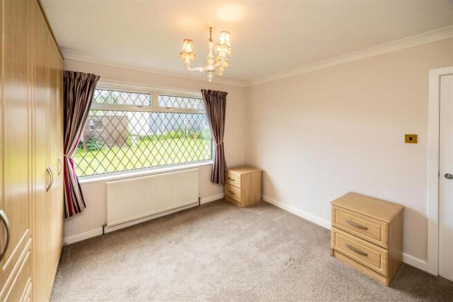 2 bed Terraced Bungalow for sale Image 8