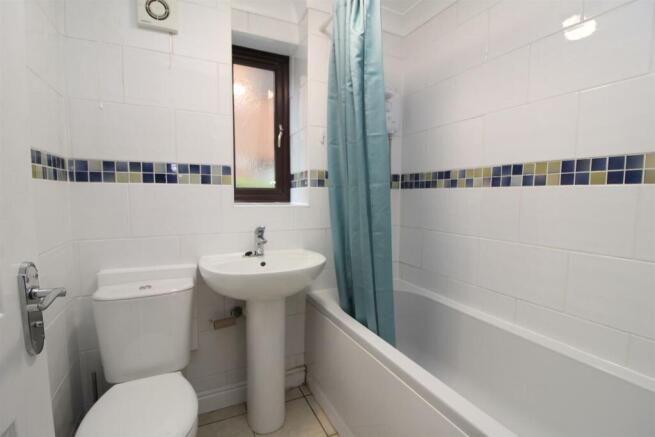 Bathroom.JPG