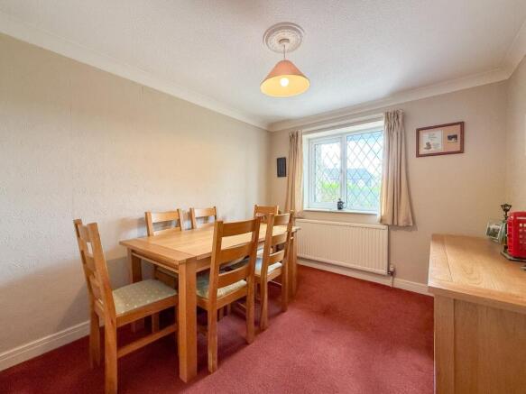 4 bed Detached for sale Image 6