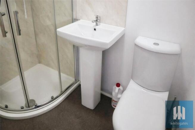 2 bed Apartment to rent Image 6