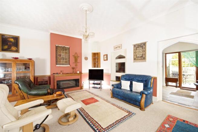 Sitting/Dining Room