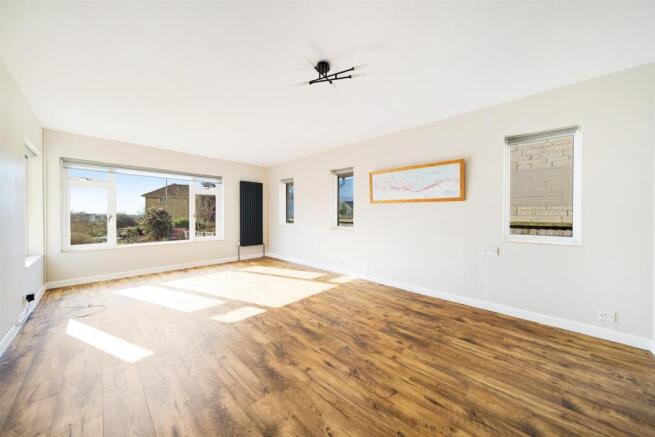 Sitting dining room