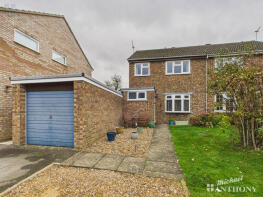 8, Hughenden Green, Aylesbury HP21 9EB