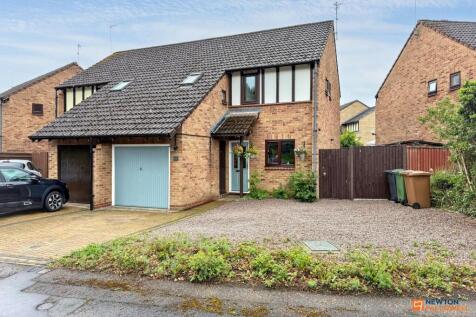 Woodhall Rise, Werrington, Peterborough, PE4
