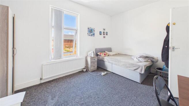 4 bed Terraced for sale Image 4