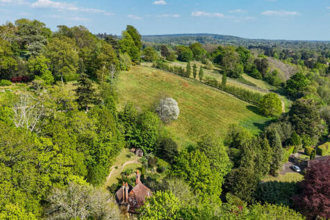 Chinthurst Lane, Bramley, GU5