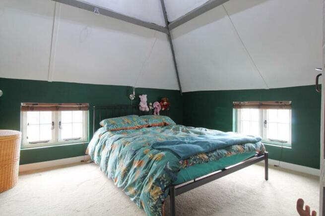 Bed 1 EH.jpg