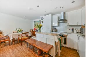 Flat 37, 141 149 Bellvue Court, Staines Road, Hounslow TW3 3JB