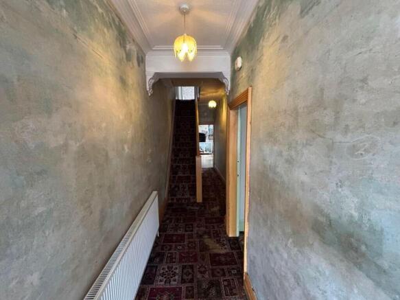 334 Edenfield Road, Rochdale, Lancashire, OL11 5AG photo 5