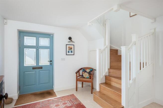 4 Elmstead Court-8.jpg