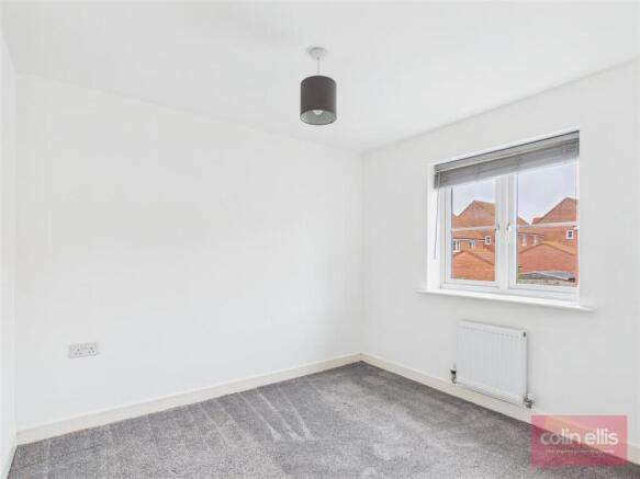 3 bed Semi-Detached for sale Image 8