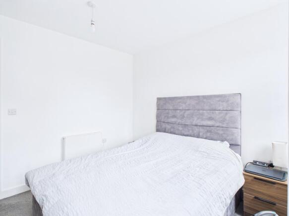 CAM01909G0-PR0470-STILL003