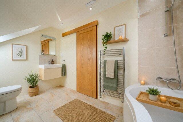 5 bed Detached for sale Image 10
