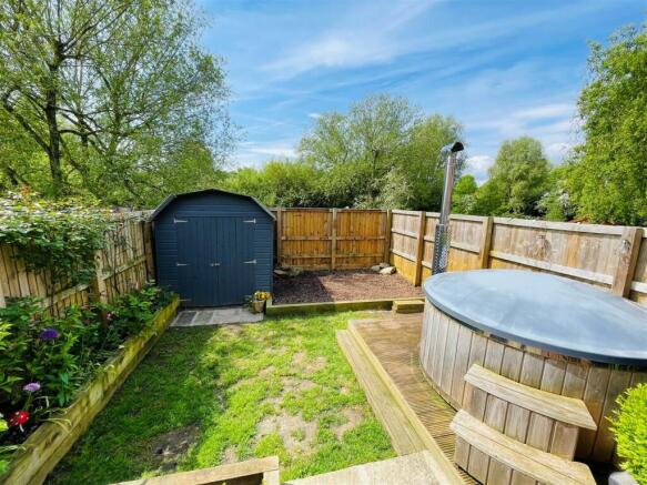34westgdn1.jpg