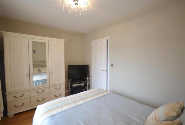 12 Bedroom 2.jpg