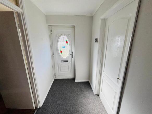 Entrance Hallway: