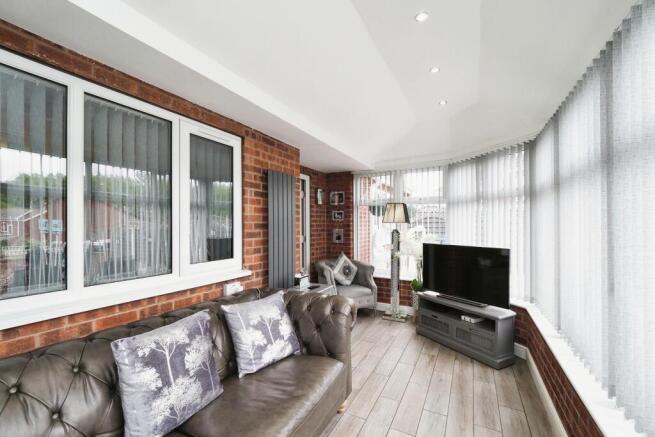 Front Conservatory - Great living space
