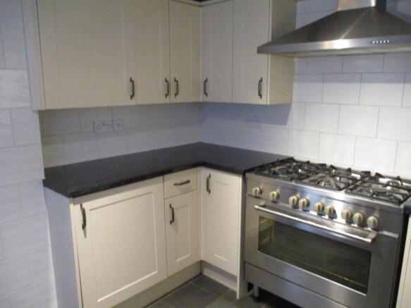 Kitchen 2.JPG