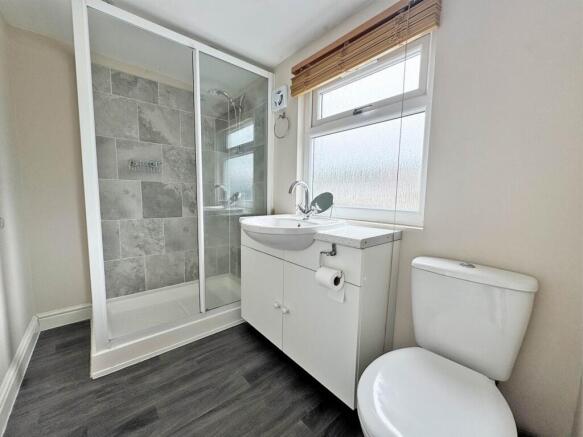 3 bed Semi-Detached Bungalow for sale Image 11